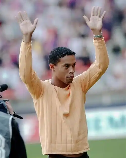 压下展示坚 压下展示坚